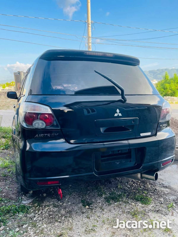 Mitsubishi Outlander or Airtrek 2,0L 2004-2