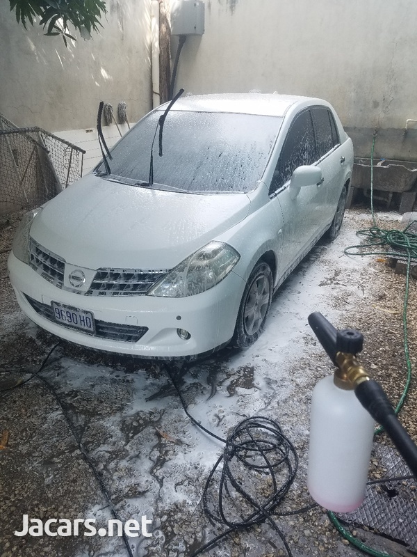 Nissan Tiida 1,5L 2012-1