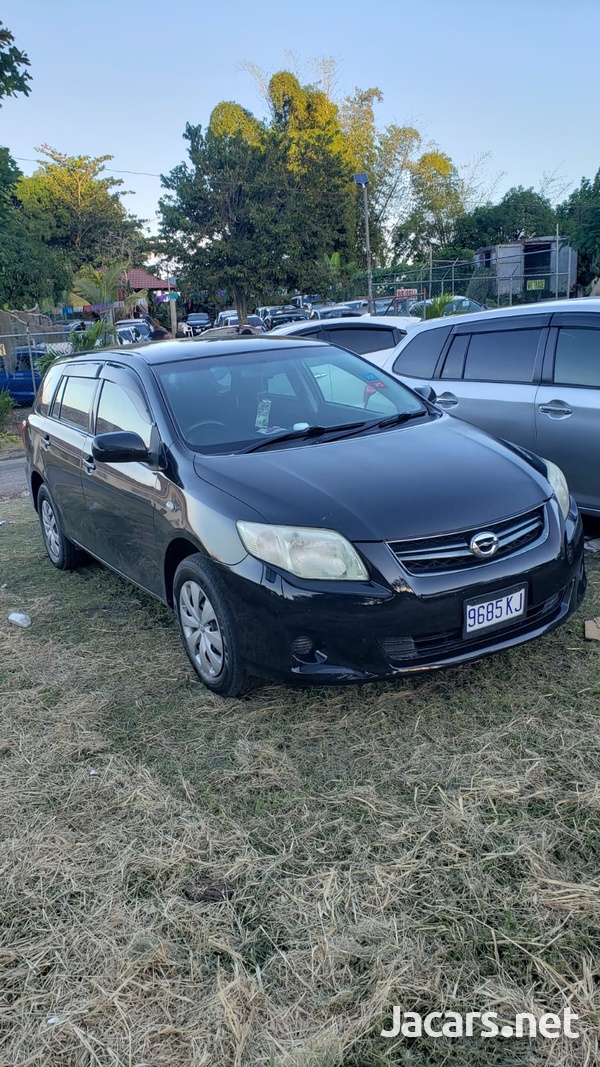 Toyota Fielder 1,6L 2010-1