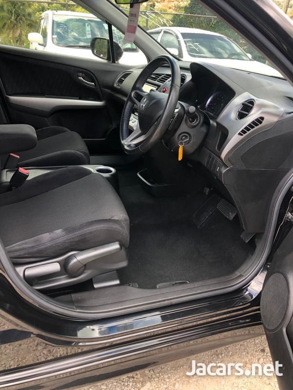Honda Stream 1,8L 2013-9