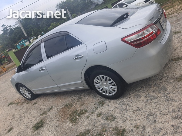 Toyota Premio 1,8L 2012-3