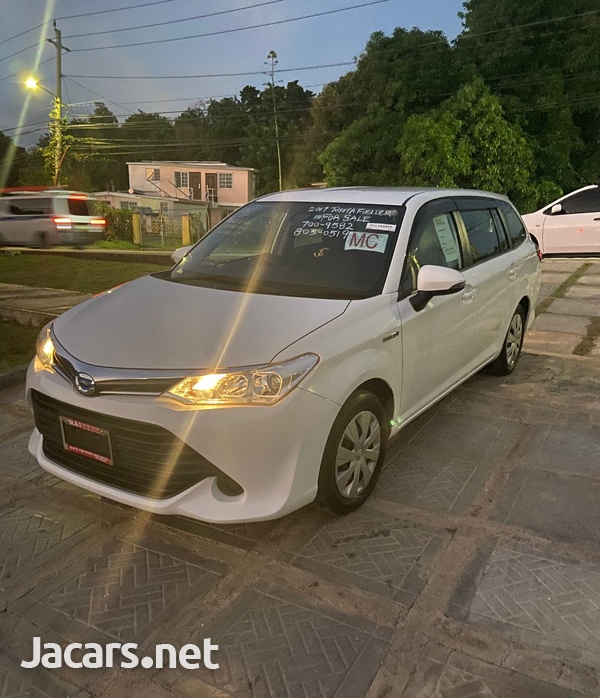 Toyota Fielder 1,5L 2017-3