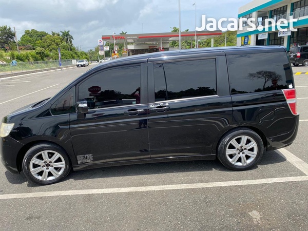 Honda Stepwgn 2,0L 2011-1