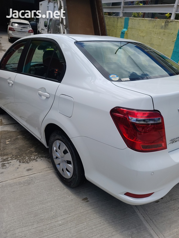 Toyota Axio 1,5L 2019-4