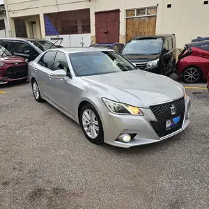 Toyota Crown Athlete