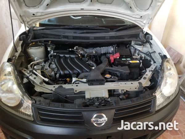 Nissan AD Wagon 1,5L 2016-3