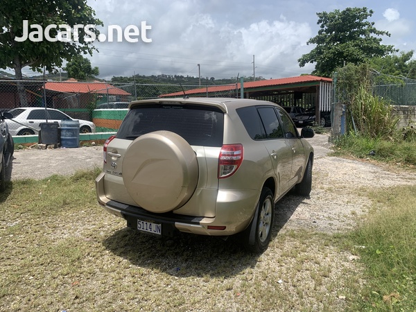 Toyota RAV4 2,0L 2012-3