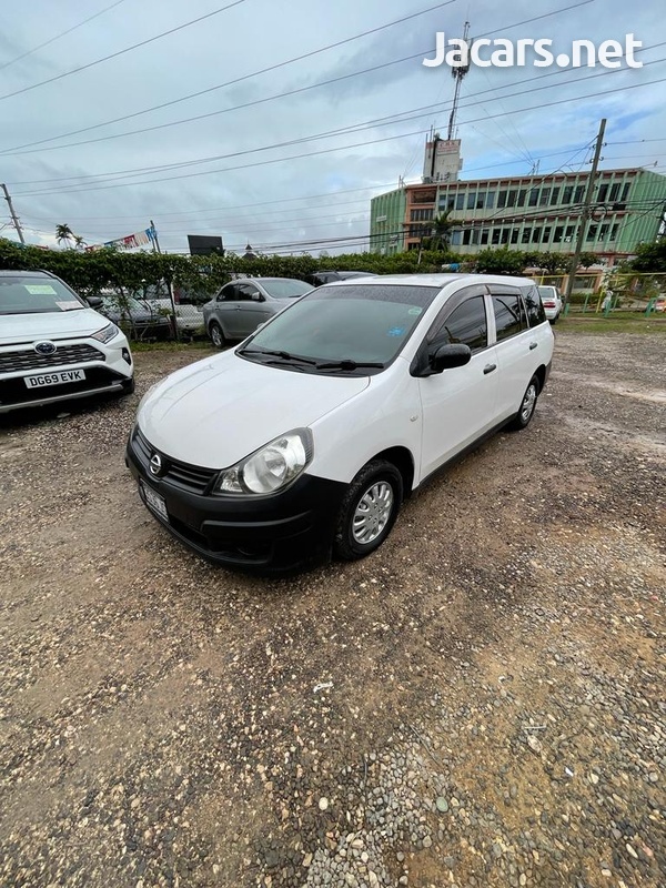 Nissan AD Wagon 1,5L 2015-1