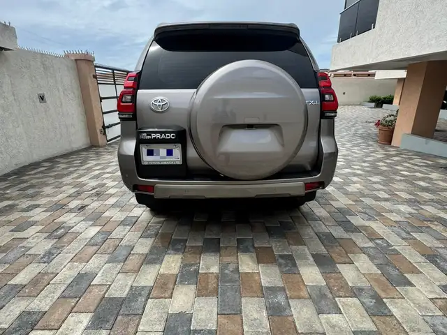 Toyota Prado 2,8L 2022, Kingston - 2