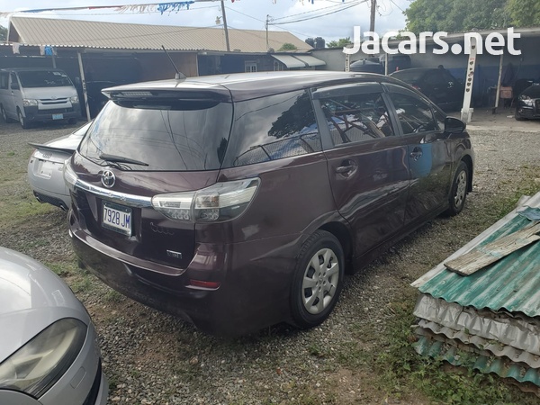 Toyota Wish 1,8L 2013-10