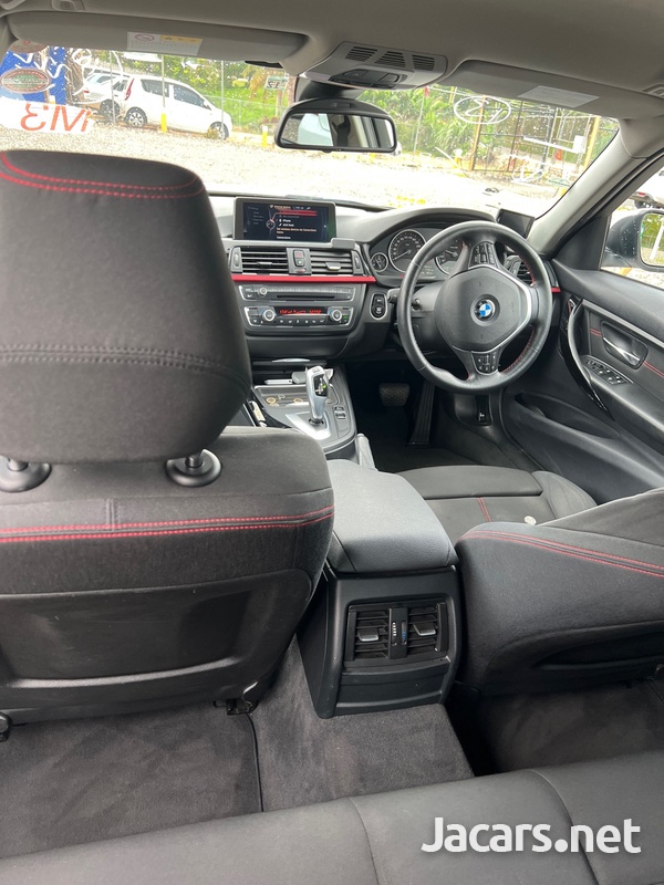 BMW 3-Series 2,0L 2014-8