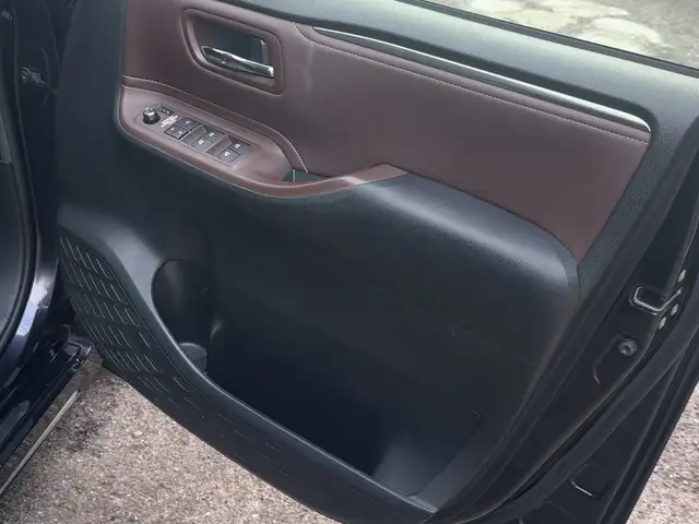 Toyota Esquire 2,0L 2015, Saint James - 14