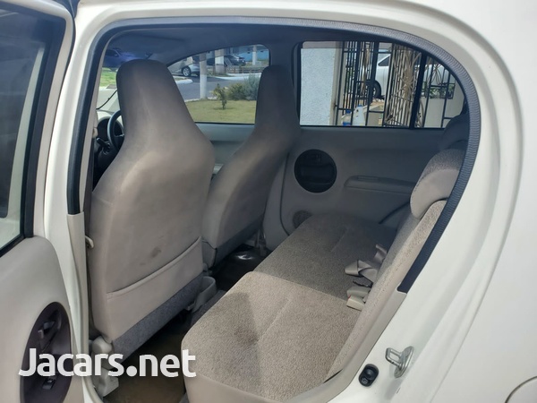 Toyota Passo 1,0L 2012-6