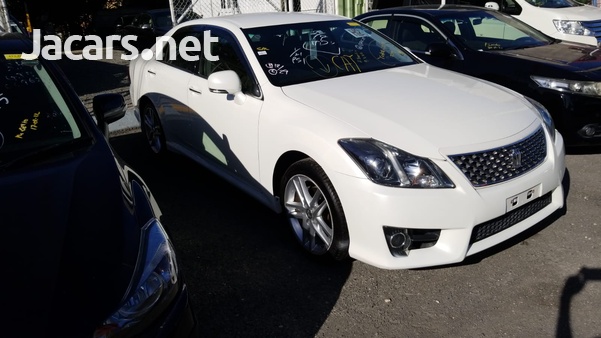 Toyota Crown 2,5L 2012-3