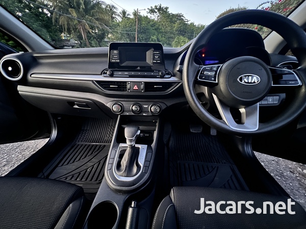 KIA Cerato 1,6L 2020-5