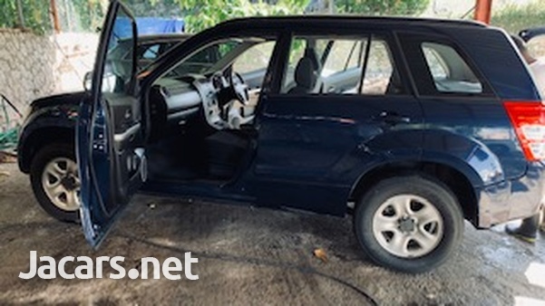 Suzuki Grand Vitara 2,0L 2012-1