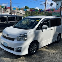 Toyota Voxy 2,0L 2013 Toyota Voxy 2,0L 2013