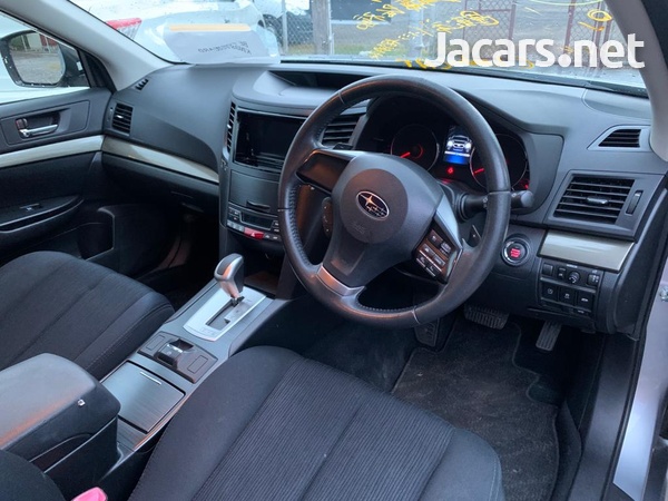 Subaru Legacy 2,5L 2012-6