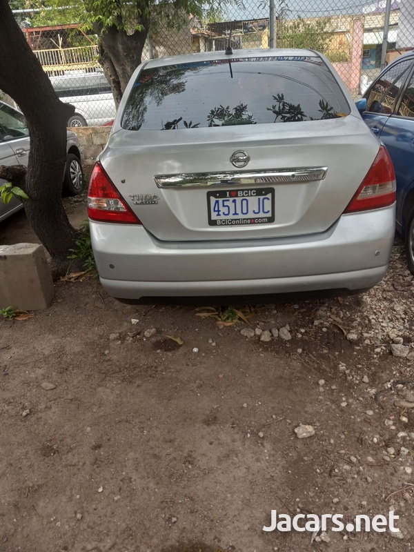 Nissan Tiida 1,5L 2012-4