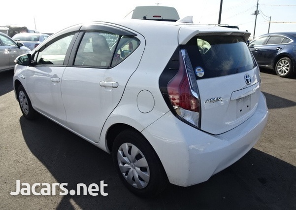 Toyota Aqua 1,5L 2016-7