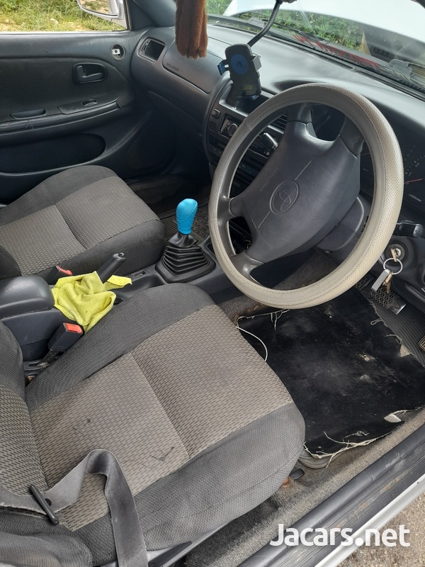 Toyota Corolla 1,5L 1999-5