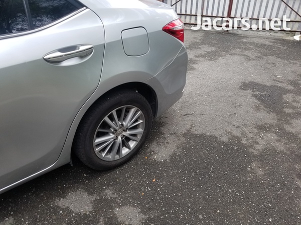 Toyota Corolla Altis 1,6L 2016-11