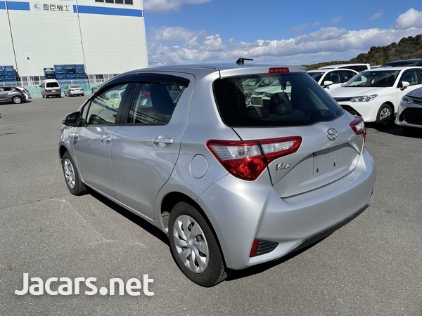 Toyota Vitz 1,0L 2017-7