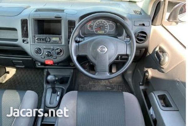 Nissan AD Wagon 1,5L 2017-3