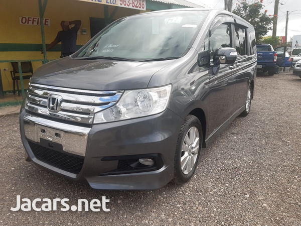 Honda Stepwgn Spada 2,0L 2012-2