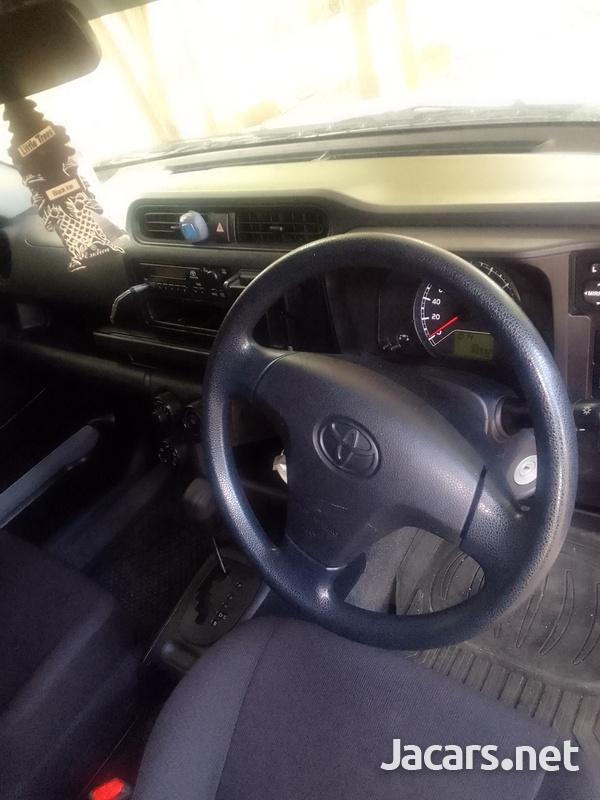 Toyota Probox 1,3L 2016-3