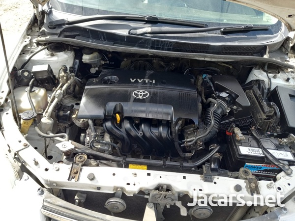 Toyota Axio 1,5L 2009-4