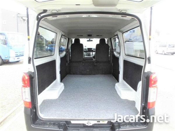 2017 Nissan Caravan NV350-3