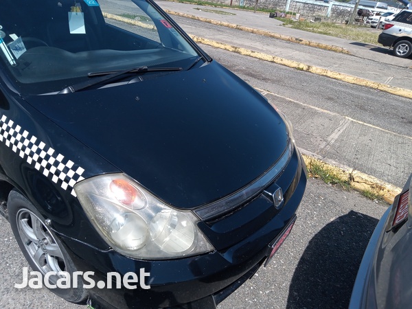 Honda Stream 2,0L 2004-1