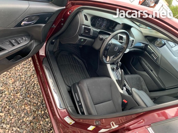Honda Accord 2,4L 2015-4