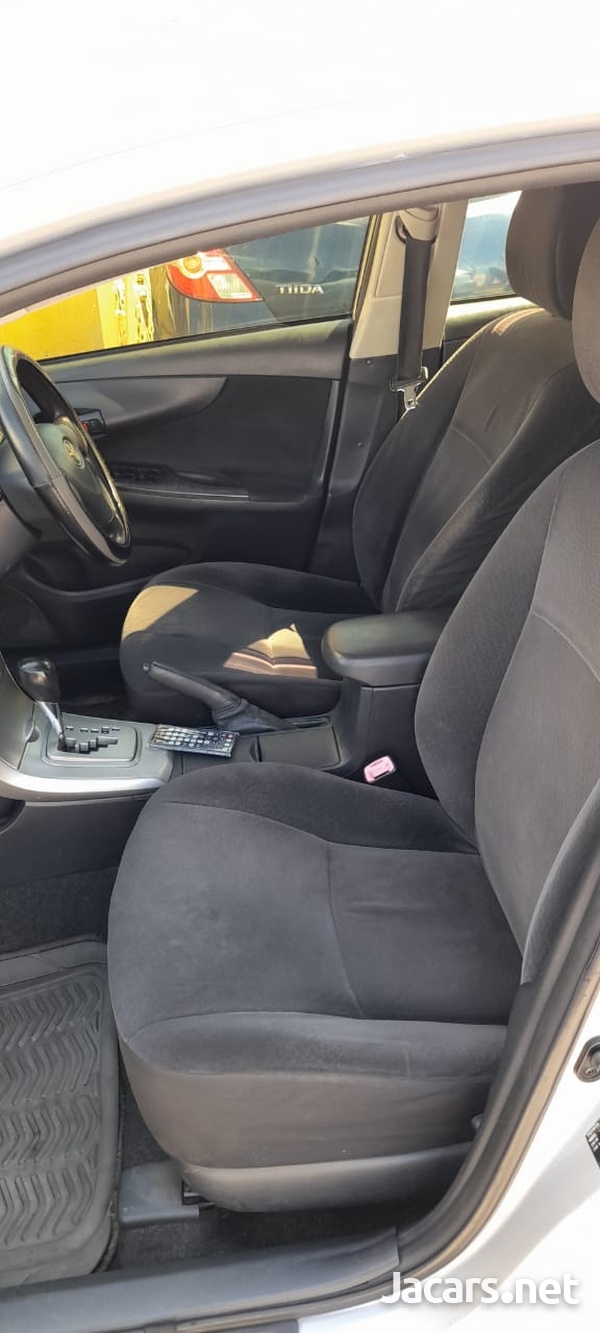 Toyota Fielder 1,8L 2010-9
