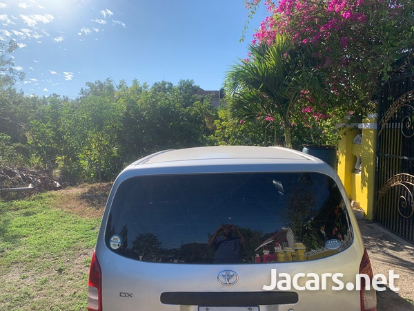 Toyota Probox 1,5L 2014-5