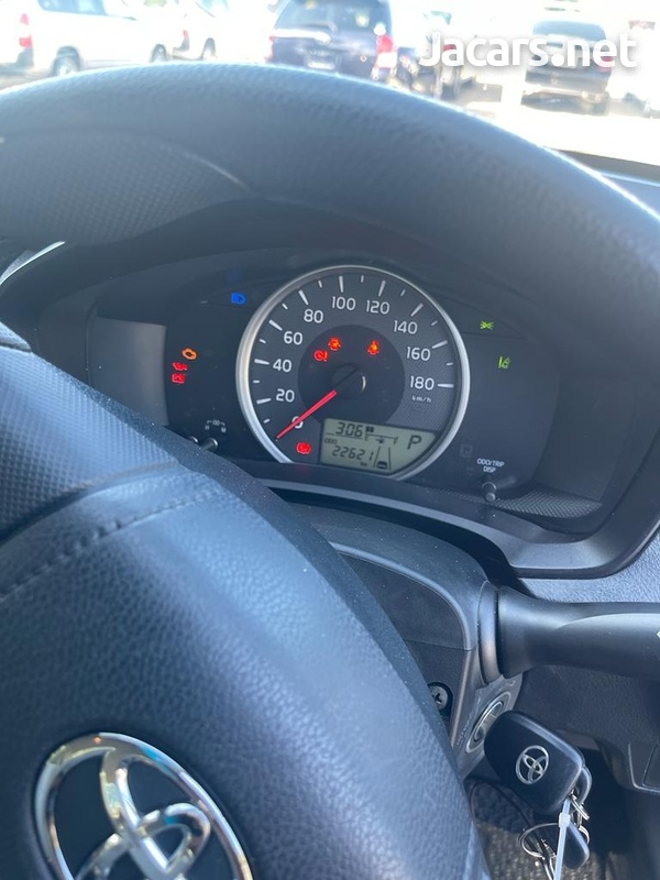 Toyota Axio 1,5L 2017-13