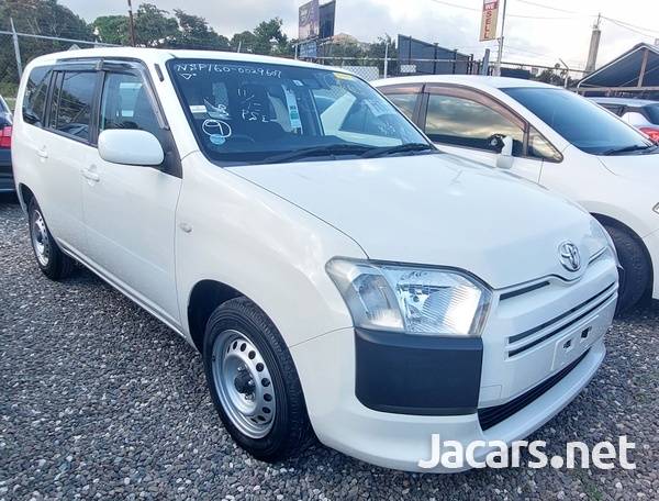 Toyota Probox 1,5L 2017-1