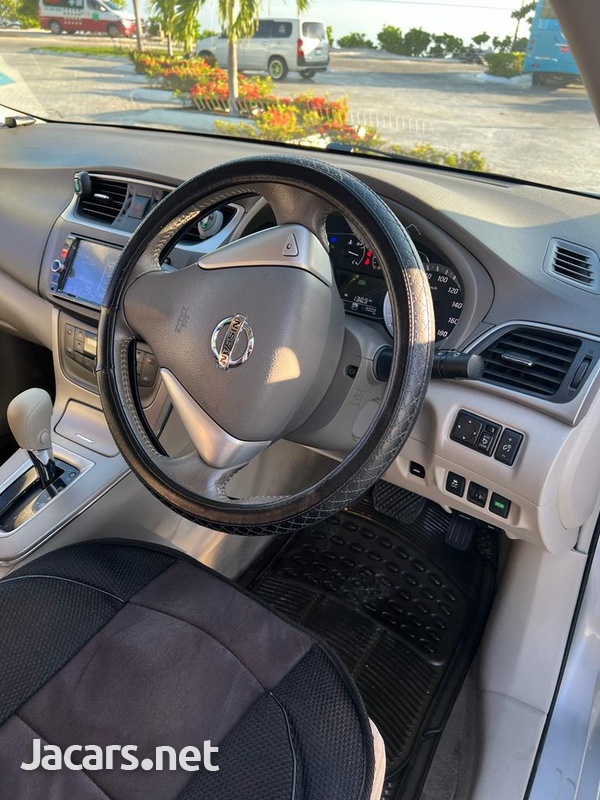 Nissan Sylphy 1,6L 2014-3