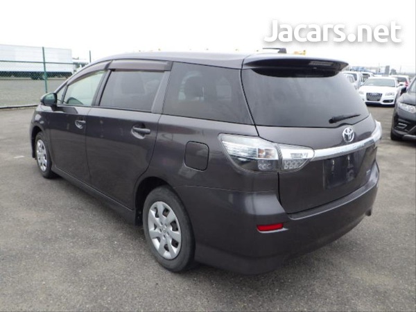 Toyota Wish 2,0L 2013