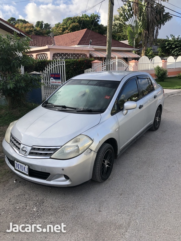 Nissan Tiida 1,5L 2012-3