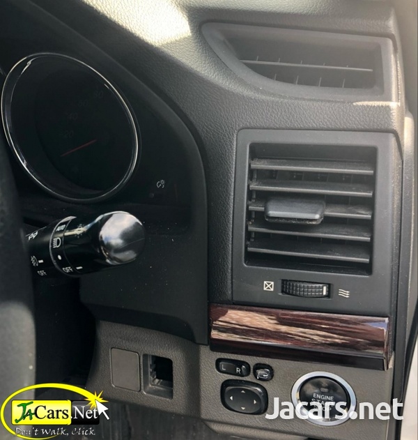 Toyota Mark X 2010-7