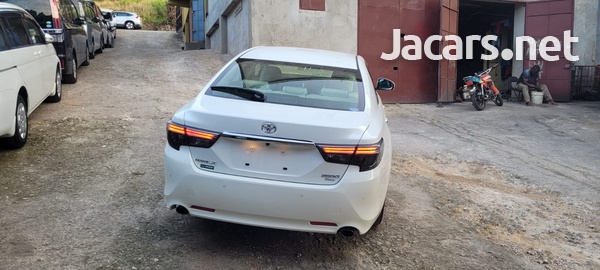 Toyota Mark X 2,5L 2016-4