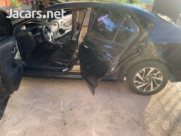 Honda Civic 1,8L 2013-6