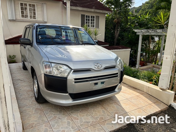 Toyota Probox 1,3L 2018-3