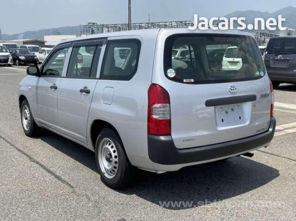 Toyota Probox 1,5L 2016-1