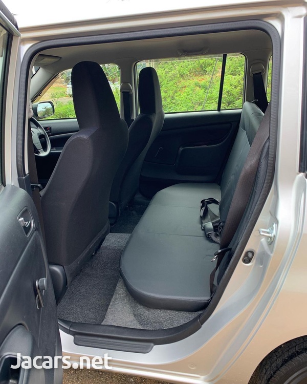 Toyota Probox 1,5L 2016-5