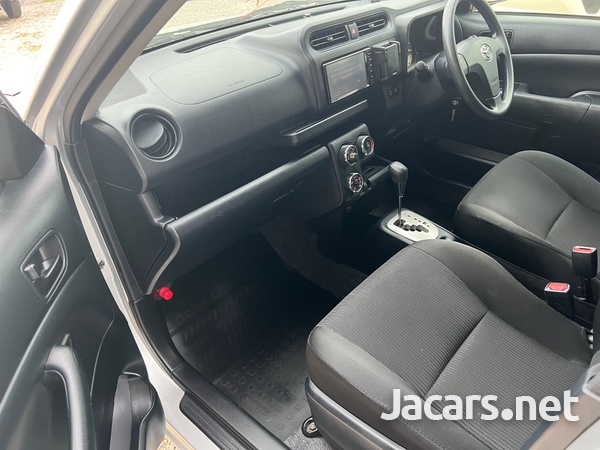 Toyota Succeed 1,5L 2017-7
