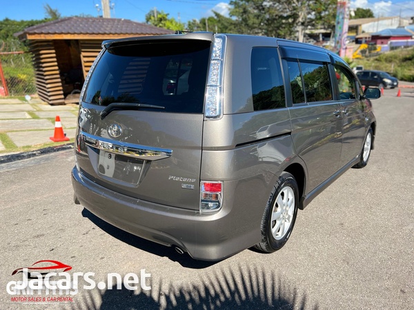 Toyota Isis 1,8L 2013-4