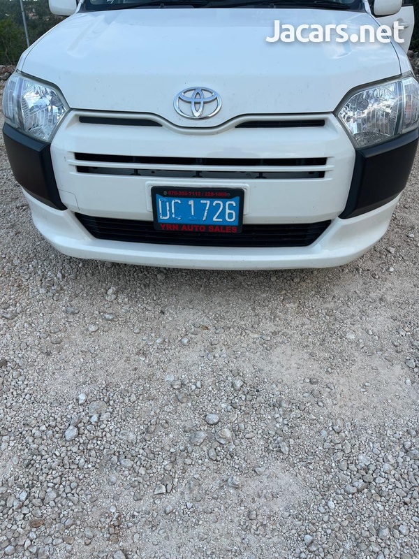 Toyota Probox 1,5L 2016-3